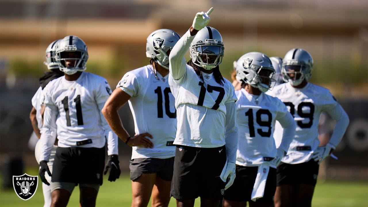 Las Vegas Raiders cornerback Anthony Averett (29) watches action against  the New England Patriots during the first half of an NFL preseason football  game, Friday, Aug. 26, 2022, in Las Vegas. (AP