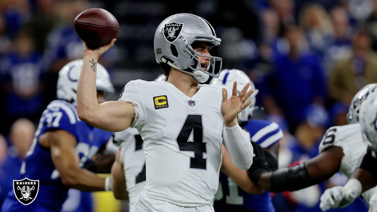 January 02, 2022: Las Vegas Raiders quarterback Marcus Mariota (8) runs  with the ball during NFL football game action between the Las Vegas Raiders  and the Indianapolis Colts at Lucas Oil Stadium