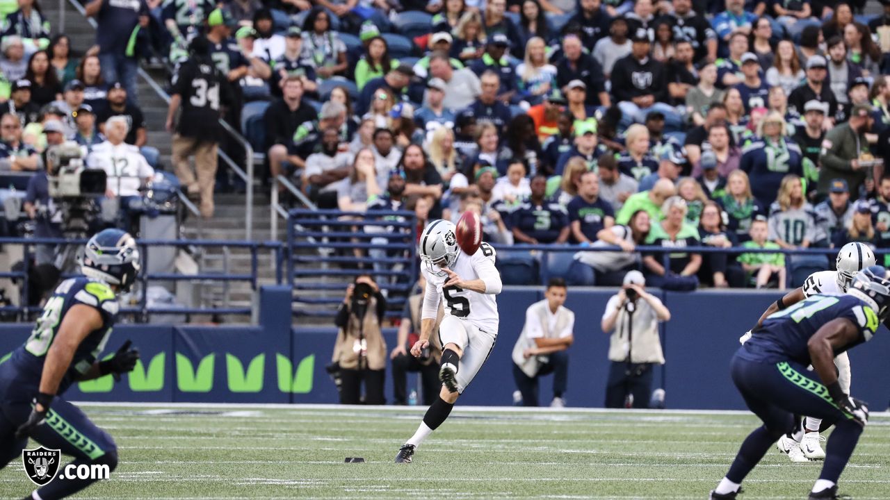 NFL preseason: E.J. Manuel tosses 3 TDs as Raiders topple Seahawks 30-19