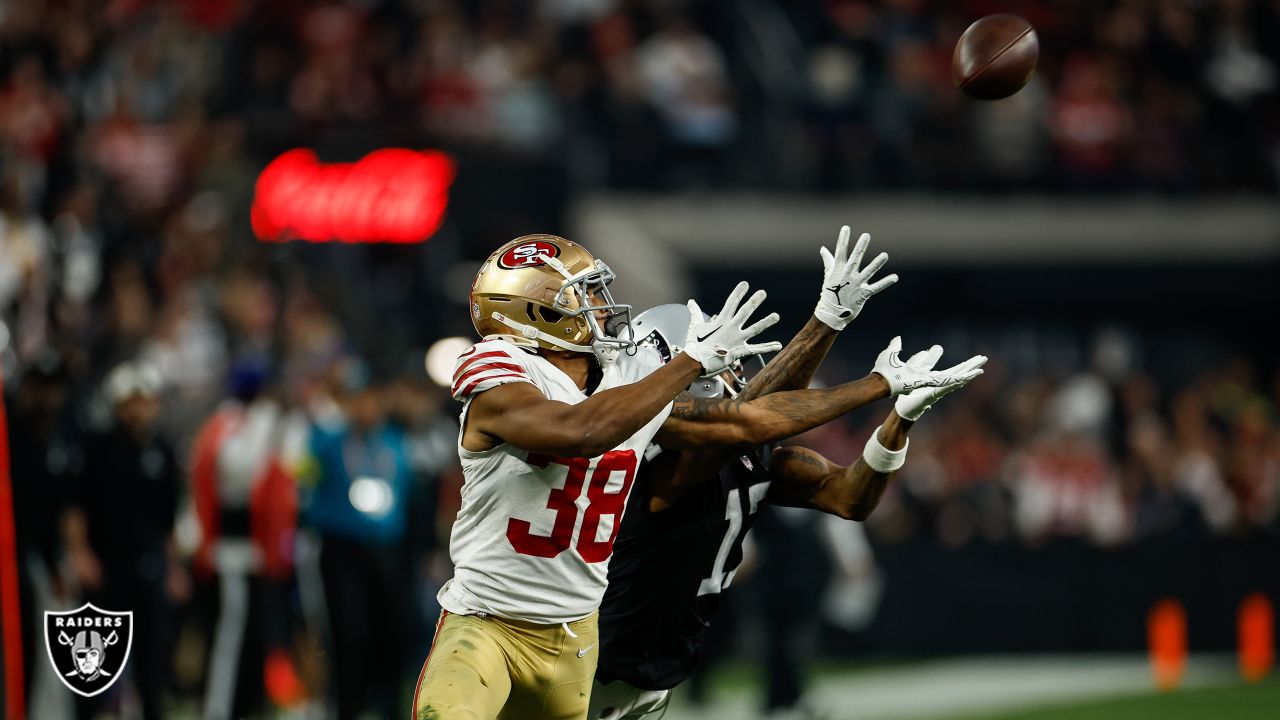 Davante Adams breaks Tim Brown's receiving record for Raiders