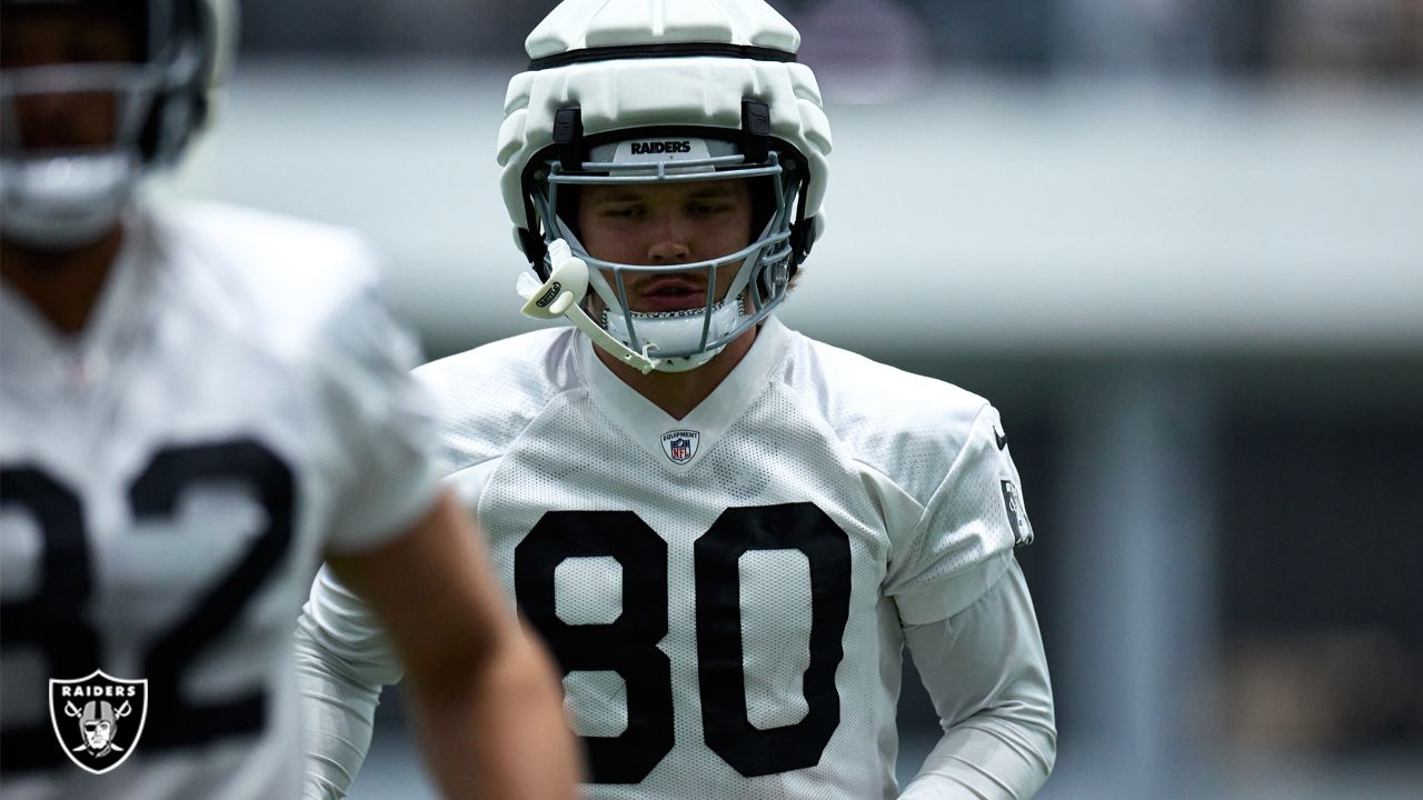 Raiders training camp news: CB carted off Brandon Facyson field