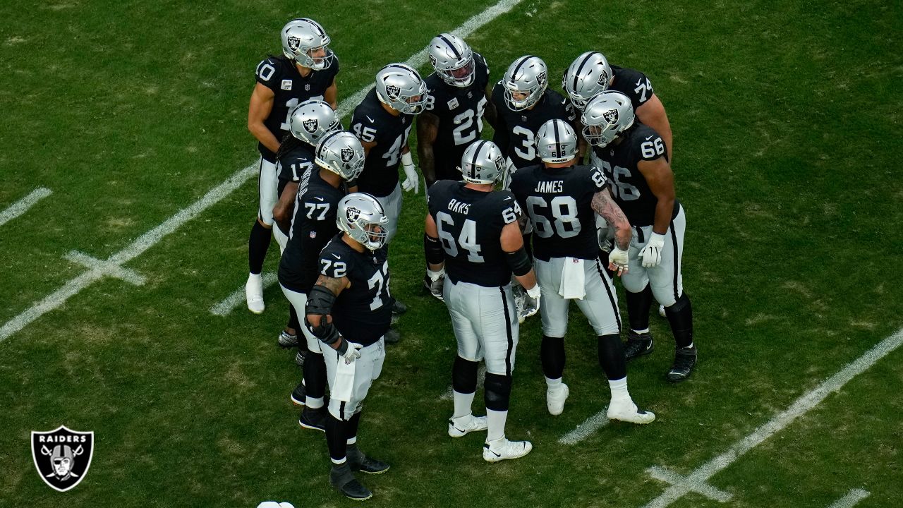 Kansas City Chiefs vs. Las Vegas Raiders - NFL Week 10 (11/14/21)