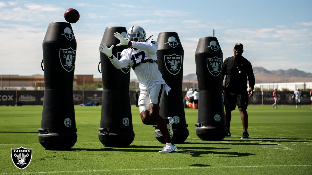 Las Vegas Raiders CB Nate Hobbs making a solid start to NFL career - Sports  Illustrated Las Vegas Raiders News, Analysis and More