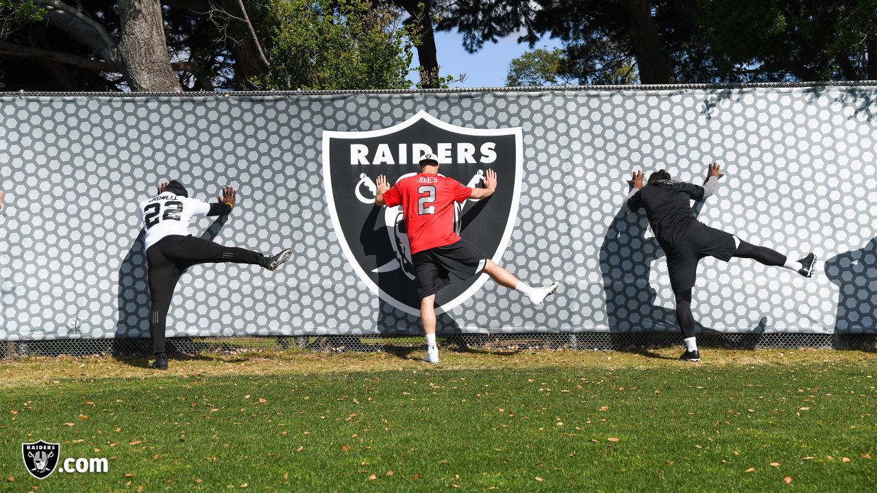 Former Raiders DE Benson Mayowa called bandwagon fan