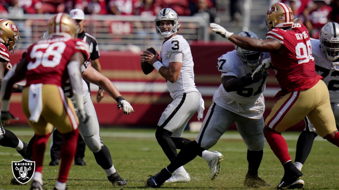 Column: 49ers and Raiders star in 'Trading Places' in 24-13