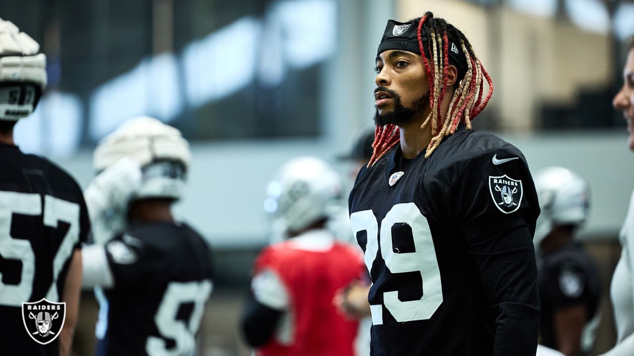 Las Vegas Raiders cornerback Anthony Averett (29) watches action