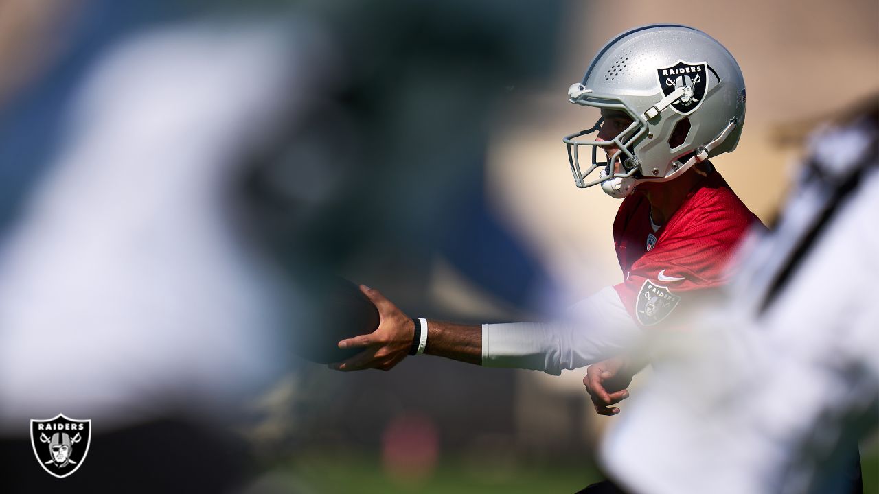 Raiders' Davante Adams, Jimmy Garoppolo return to practice