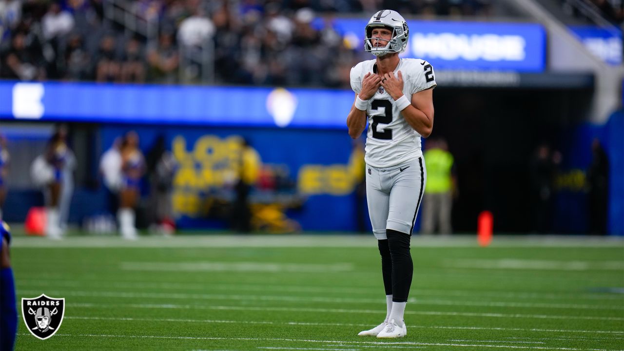 Jacobs caps huge day with TD in OT, Raiders beat Seahawks - ABC7 Los Angeles