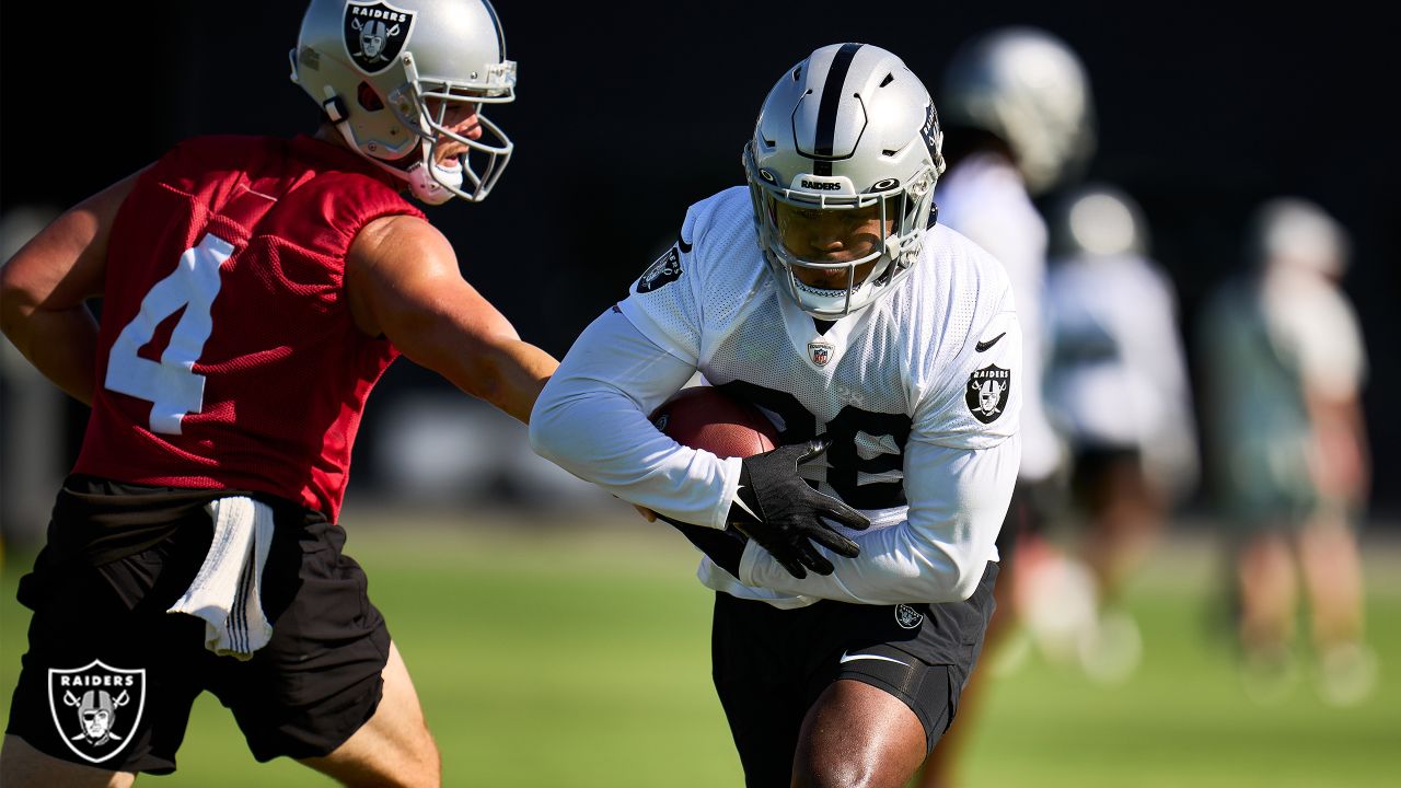 Las Vegas Raiders quarterback Chase Garbers during practice at the NFL  football team's practice facility Thursday, June 2, 2022, in Henderson,  Nev. (AP Photo/John Locher Stock Photo - Alamy