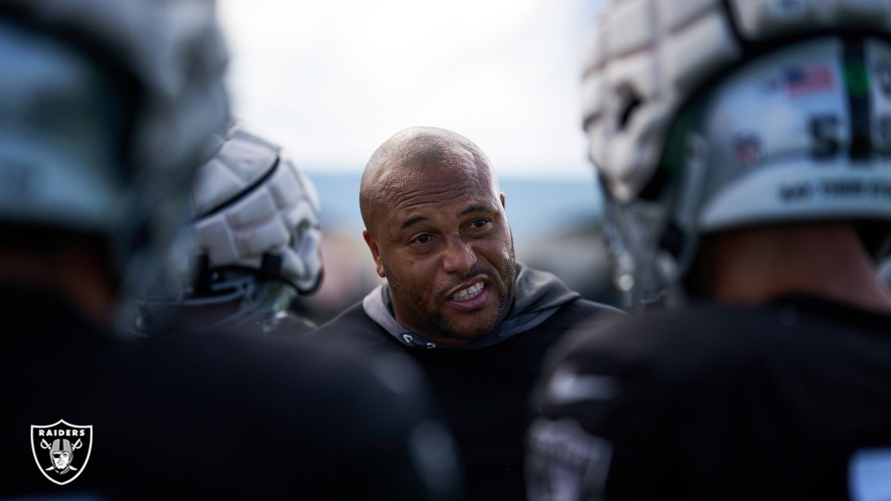 Maxx Crosby gets physical in Raiders' spirited first practice of training  camp in pads - The Athletic