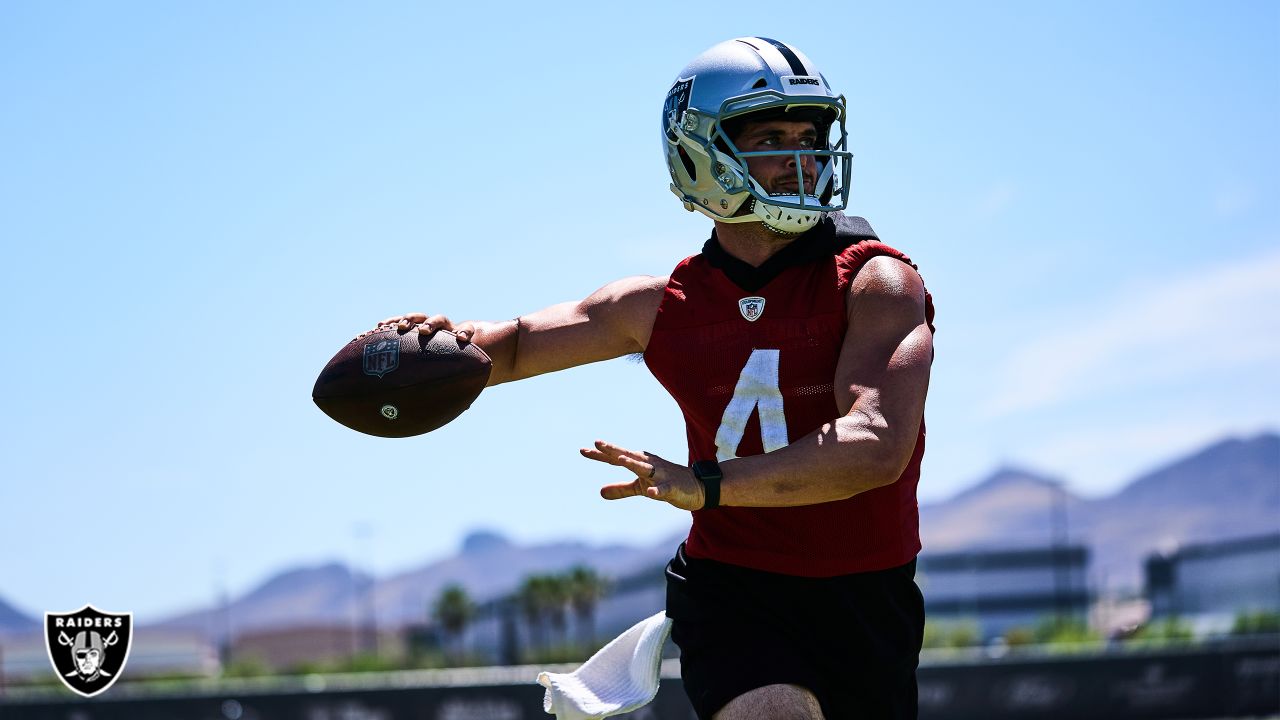 Las Vegas Raiders on X: ♤♡ Your 2021 Captains ♧♢ @derekcarrqb