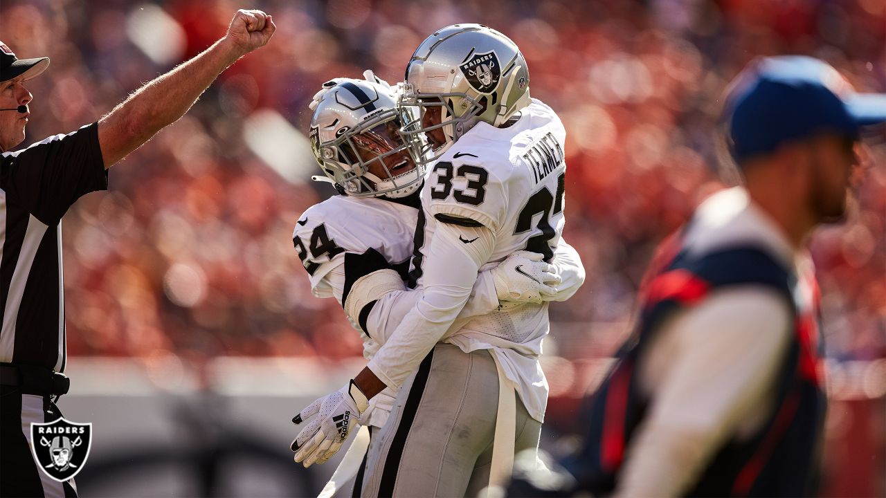 Las Vegas Raiders strong safety Johnathan Abram (24) warms up