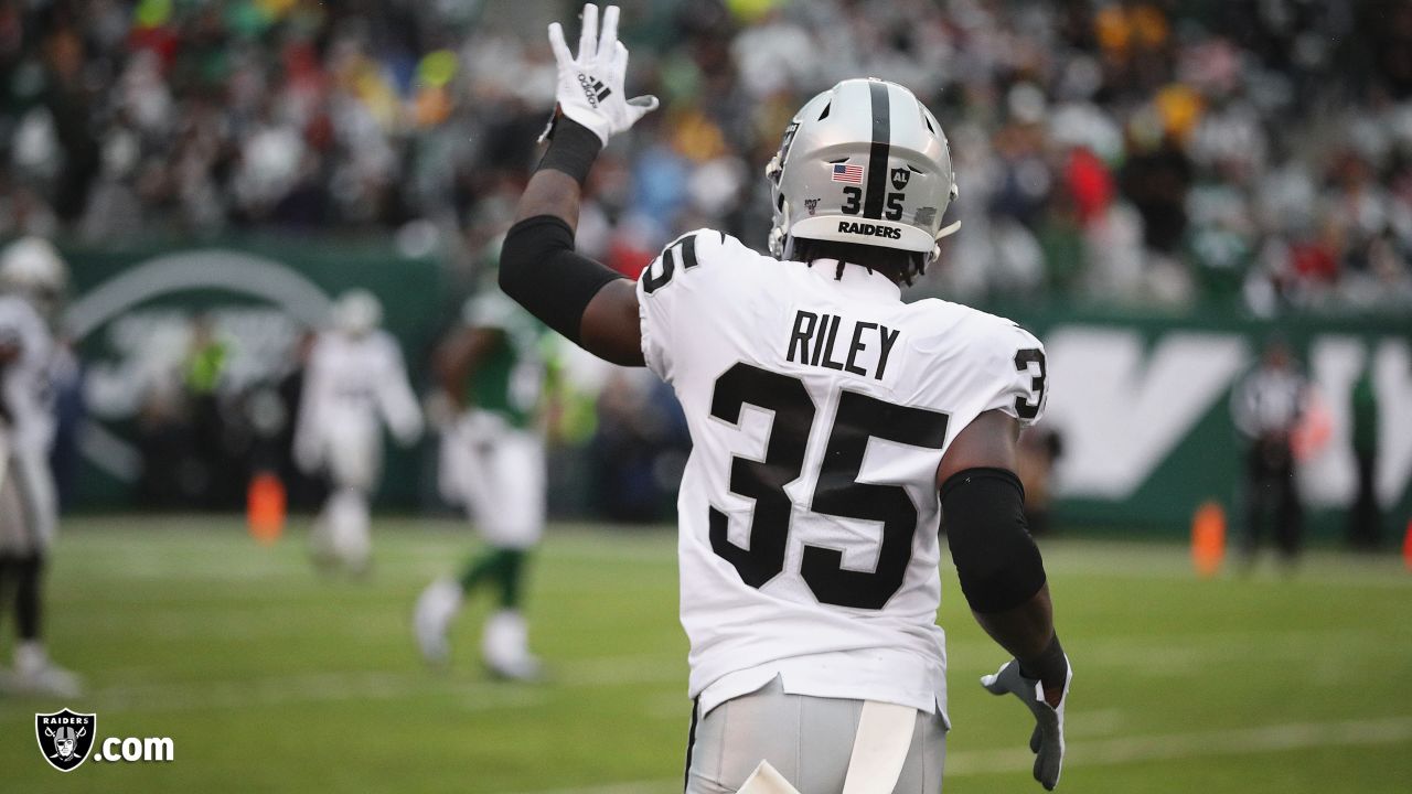 Oakland Raiders dominated by the New York Jets in Week 12