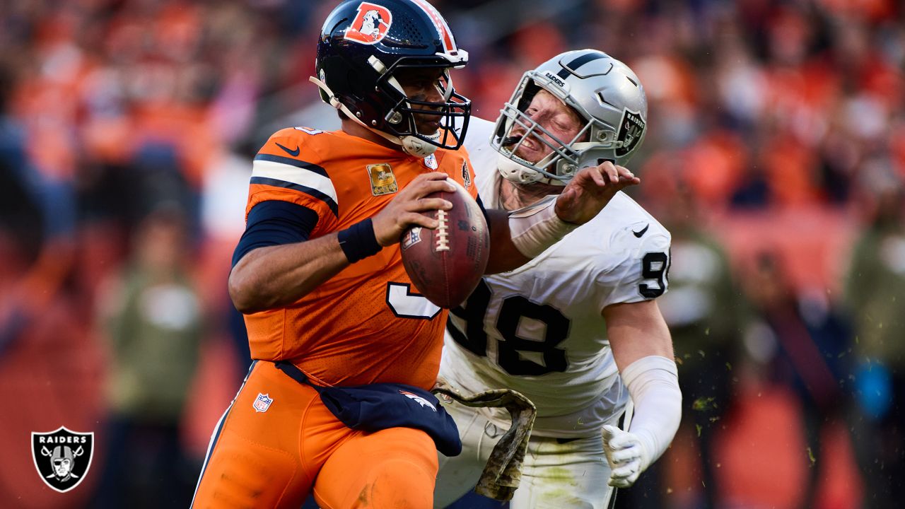 Las Vegas Raiders defensive end Maxx Crosby (98) runs a drill during a team  practice at the Rai …