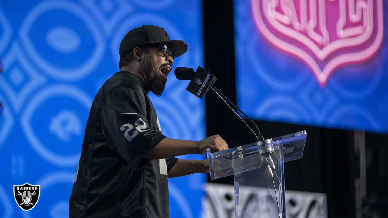 Raider Nation shows up and shows out for first round of NFL Draft