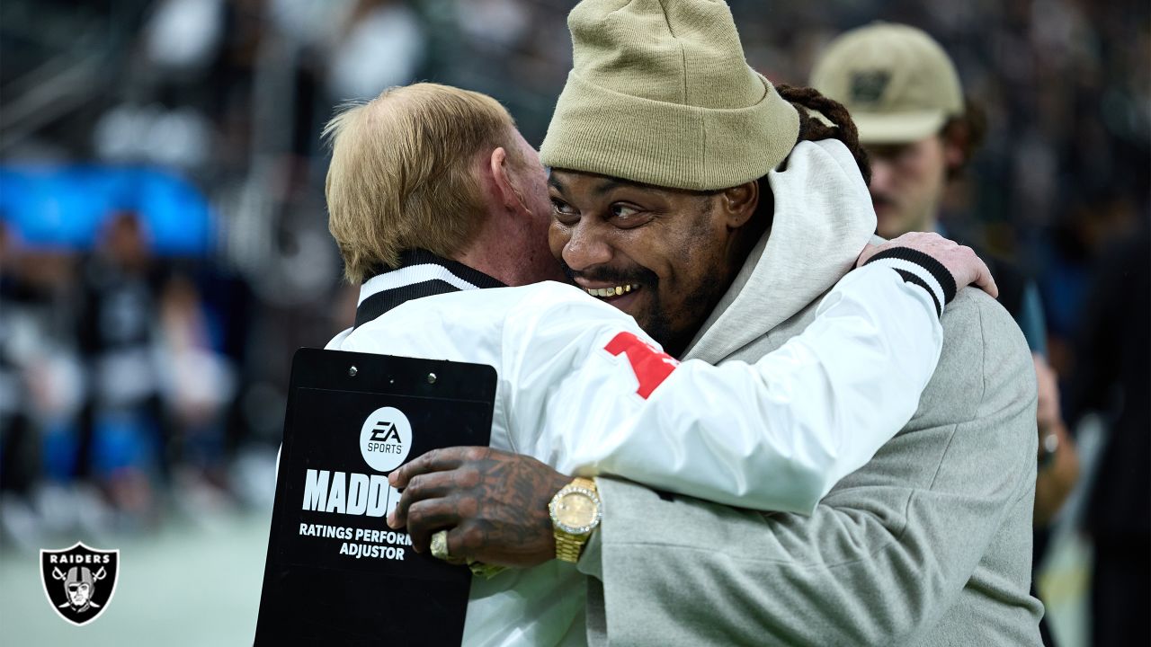 Las Vegas Raiders Owner Mark Davis Scores Big on Vegas Slot Machine