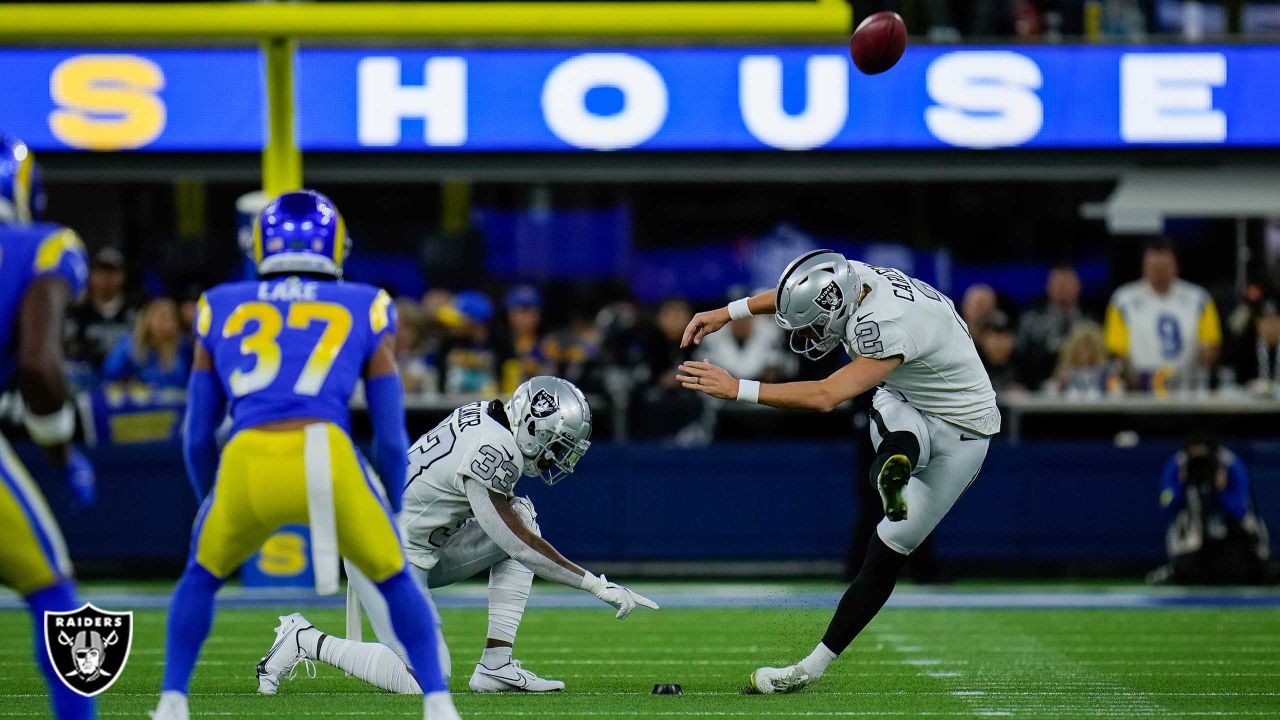 Photo: Las Vegas Raiders vs Los Angeles Rams - LAP2022120880115 