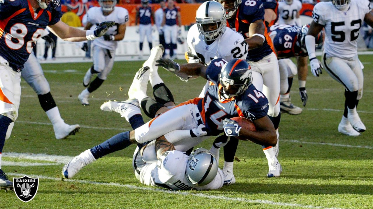 Denver Broncos wide receiver Brandon Johnson (89) prays before an NFL  football game against the Las Vegas Raiders Sunday, Sept. 10, 2023, in  Denver. (AP Photo/Jack Dempsey Stock Photo - Alamy