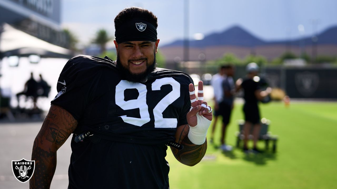 Raiders Nate Hobbs talks Raider Nation, Maxx Crosby's greatness, & Vegas  living