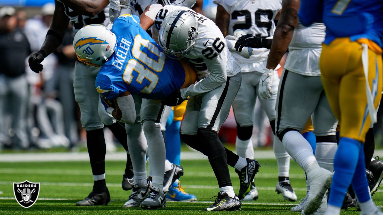 Watch: Raiders first play off turnover Davante Adams makes brilliant TD  catch vs Chargers - BVM Sports