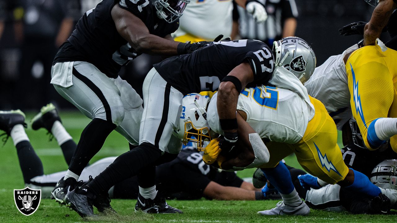 Las Vegas Raiders shut down Chargers in dominant 27-20 win