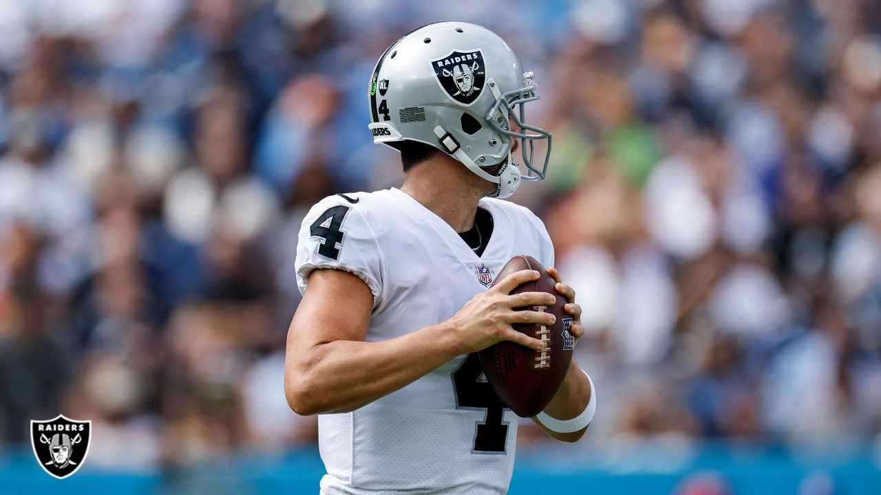 Derek Carr, Oakland Raiders edge out Tennessee Titans yet again