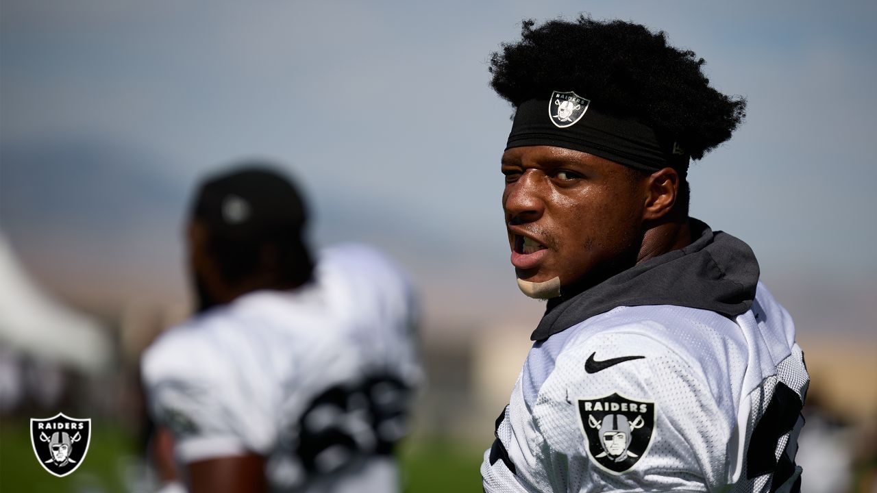 Las Vegas Raiders running back Kenyan Drake (23) runs the ball during a  team practice at the Ra …