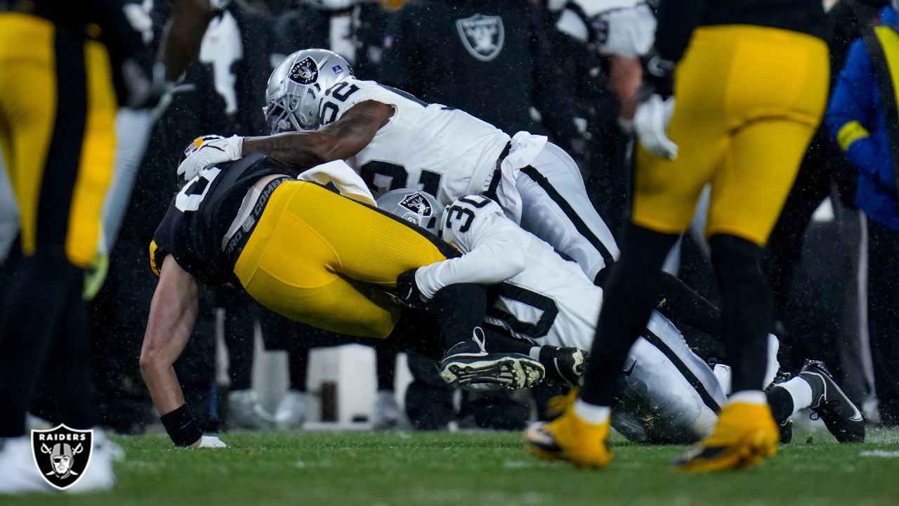 Quick Snap: Raiders fall short to Steelers in tightly-contested primetime  game