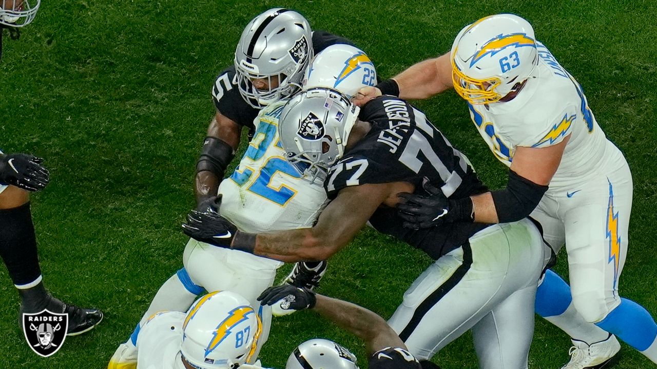 Chargers vs Raiders final score: Las Vegas falls short, 24-19 - Silver And  Black Pride