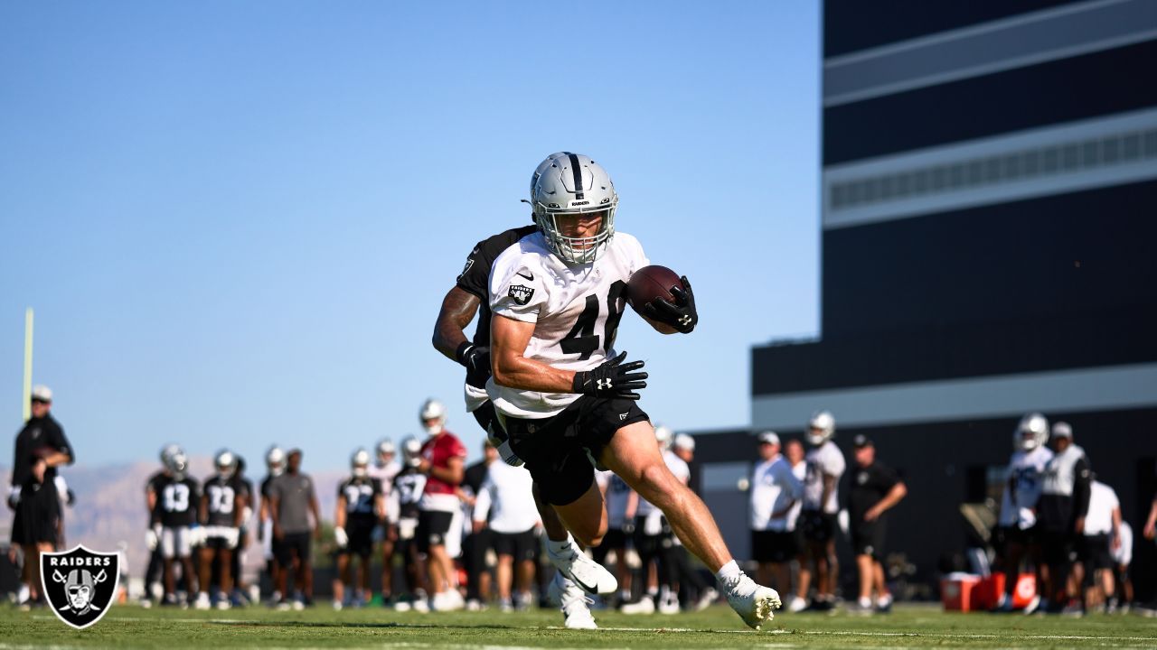 Five things we learned at Raiders HQ Wednesday: Richie Incognito at center?  – Daily Democrat