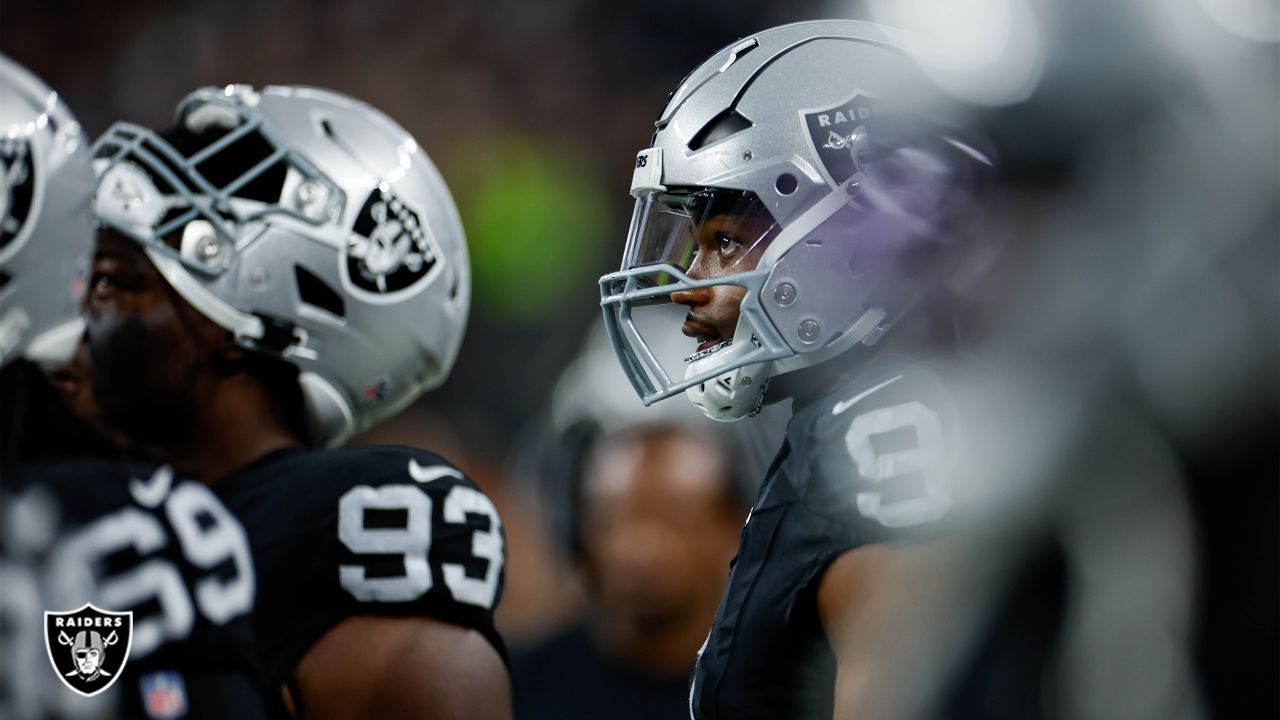 Raiders self-destruct again in loss to Pittsburgh Steelers