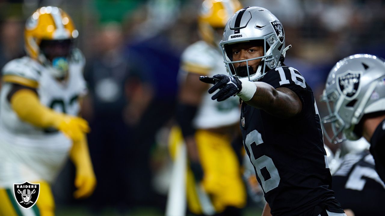 Raiders News: Receiver Jakobi Meyers takes big hit late in the fourth -  Silver And Black Pride