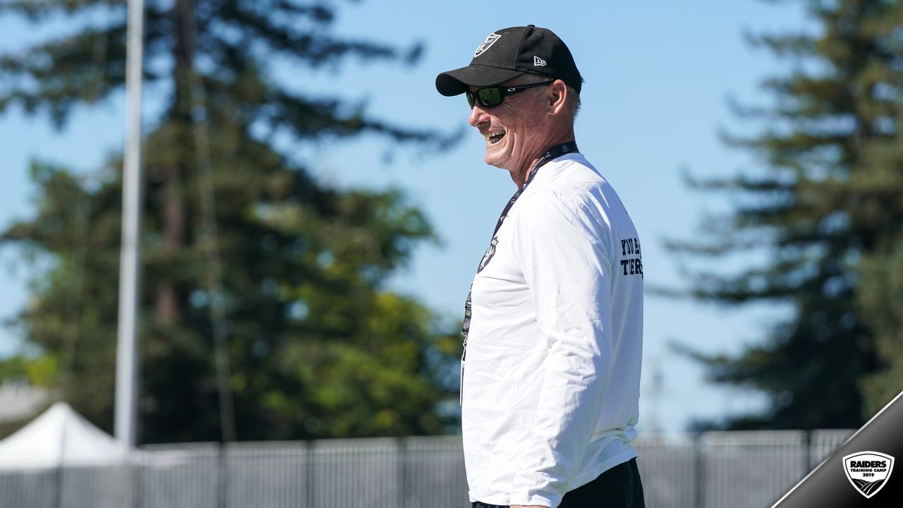 Raiders head north of the border on 'Hard Knocks'