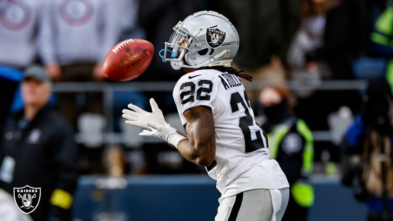 Las Vegas Raiders running back Ameer Abdullah (22) is tackled by