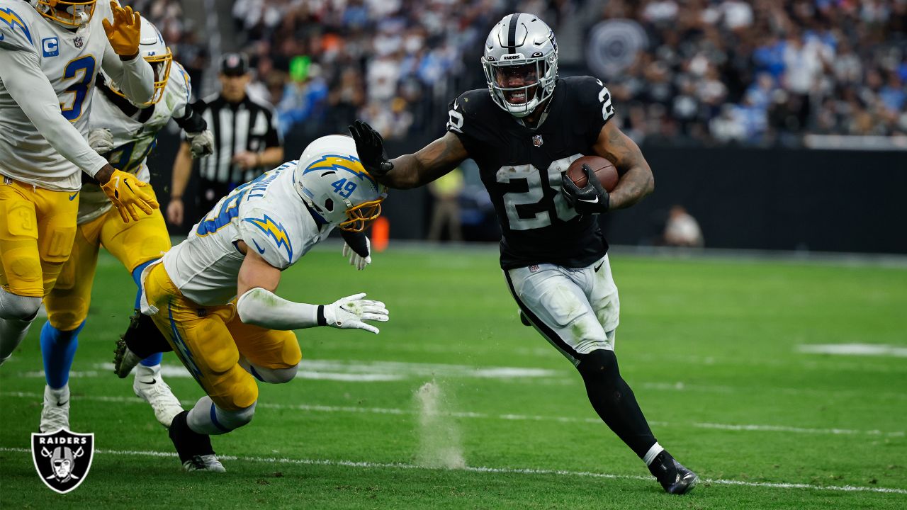 Chargers vs. Raiders final score: Josh Jacobs' late touchdown