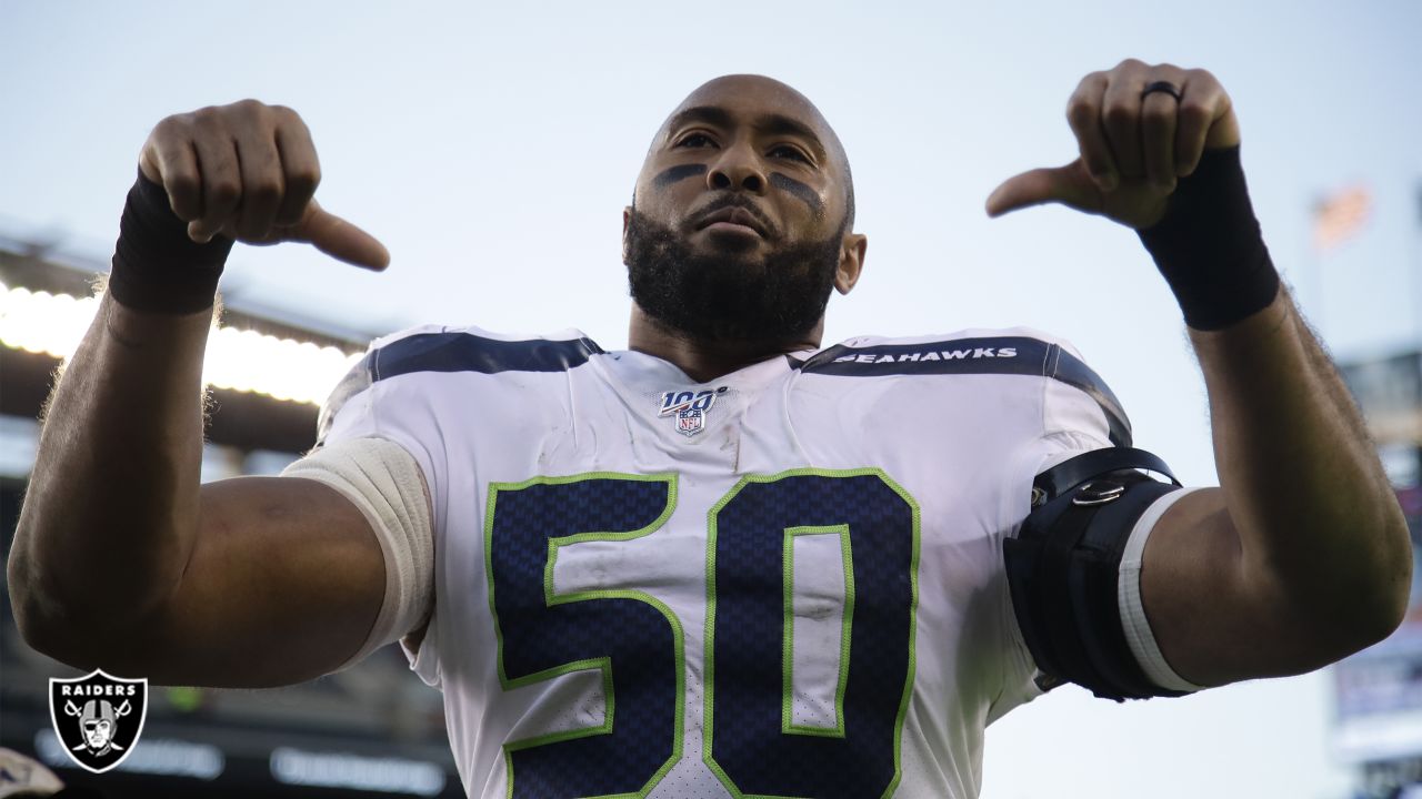 Las Vegas Raiders linebacker K.J. Wright resembles heat-seeking missile on  fourth-down TFL