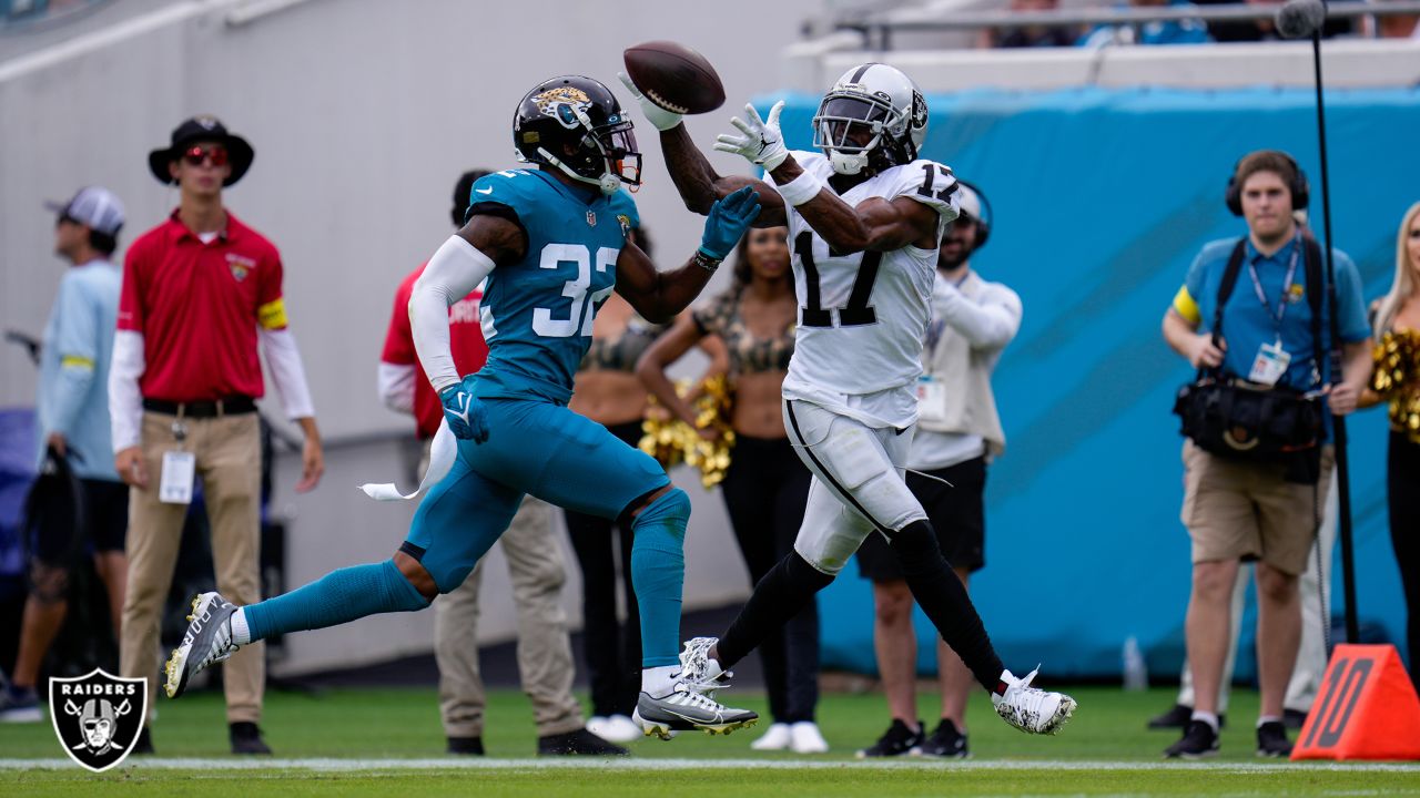 Jacksonville Jaguars linebacker DJ Coleman (54) leaves the field