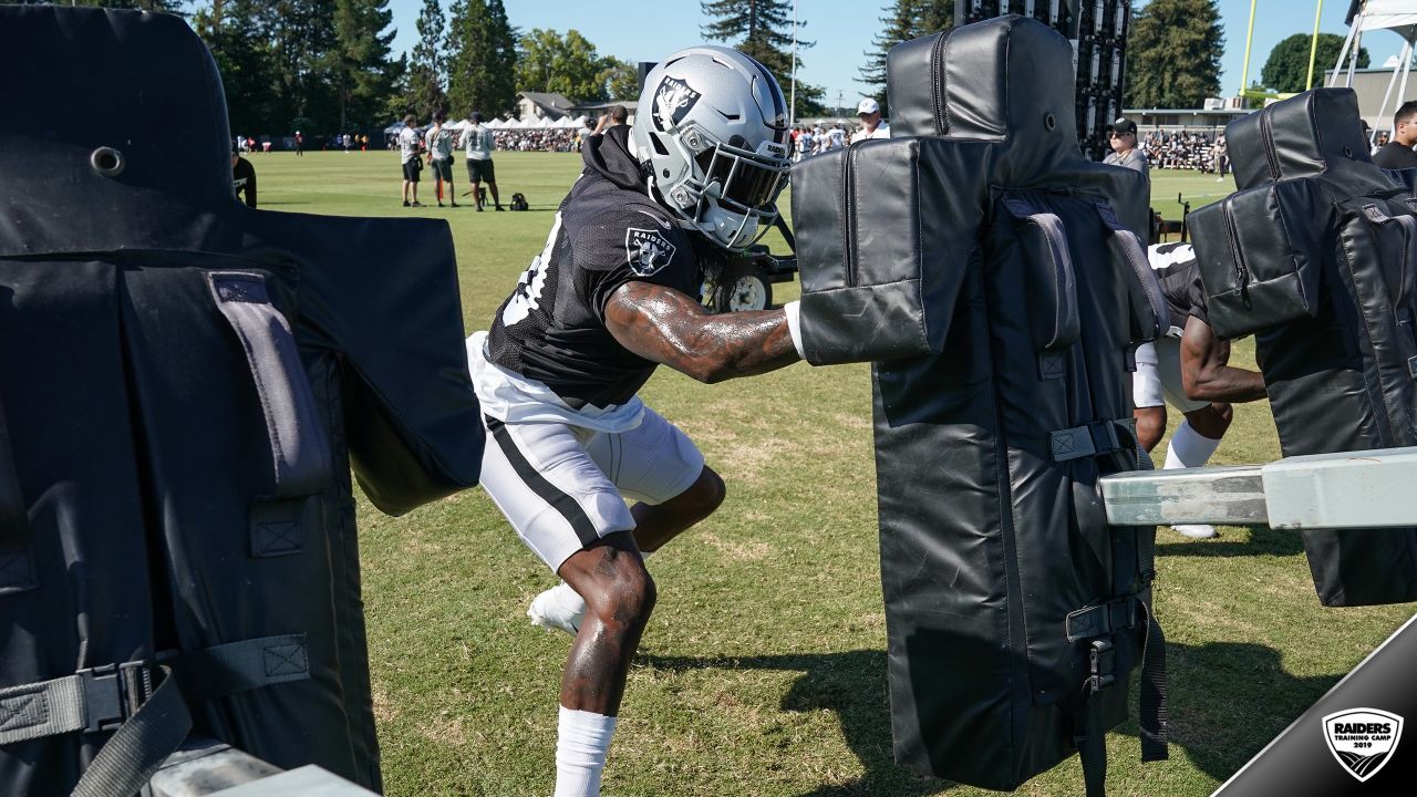 Las Vegas Raiders running back Josh Jacobs (28) walks off the field after  training camp on Wednesday, Aug 18, 2021, in Thousand Oaks, Calif. (Dylan  St Stock Photo - Alamy