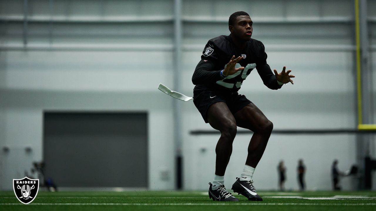 Defensive end Maxx Crosby mic'd up during 2023 Training Camp, motivates his  teammates and sets the bar for the first day of pads for the Las Vegas  Raiders