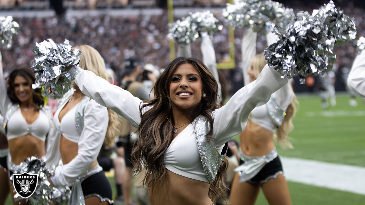 NFL cheerleaders dance on the red carpet during the Pro Bowl pregame  festivities at Allegiant S …