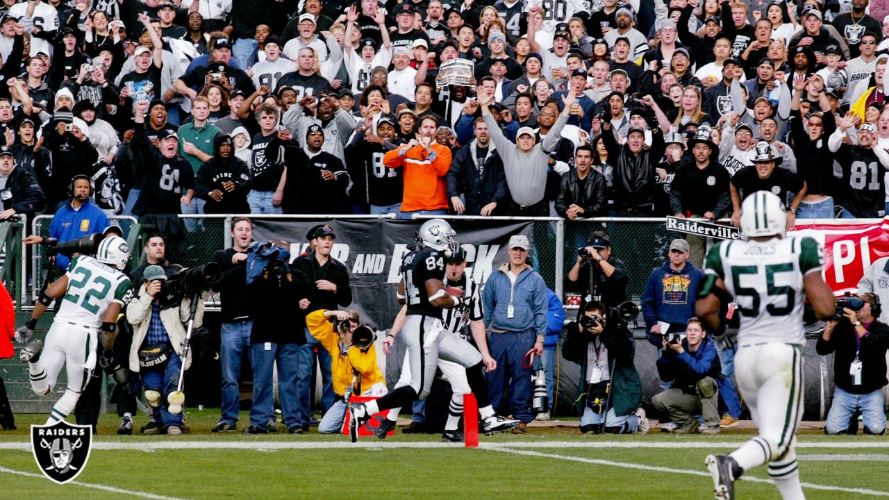 East Rutherford, New Jersey, USA. 24th Nov, 2019. Oakland Raiders defensive  end Clelin Ferrell (96) during a NFL game between the Oakland Raiders and  the New York Jets at MetLife Stadium in