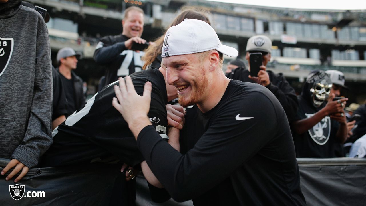 Jon Gruden spotted wearing Oakland Raiders cap to start game vs. Los  Angeles Chargers - ESPN