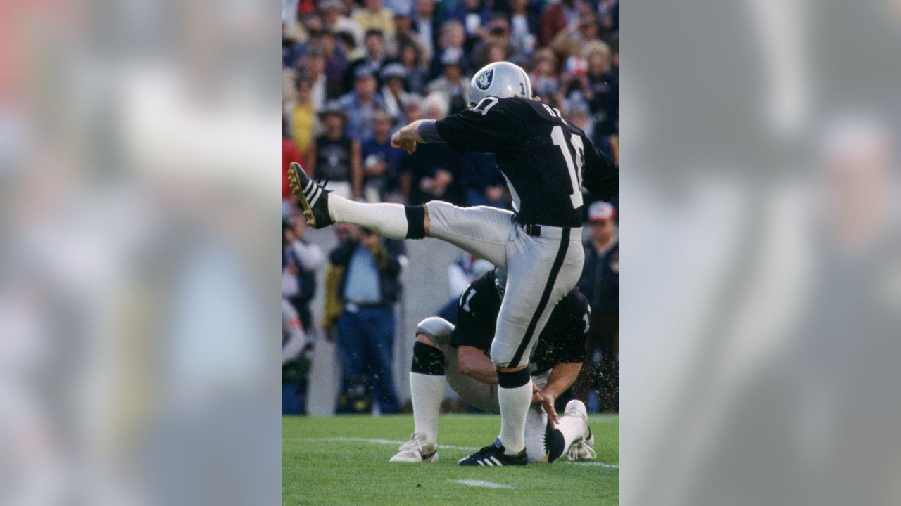 Fast Facts: Raiders Beat Redskins In Super Bowl XVIII