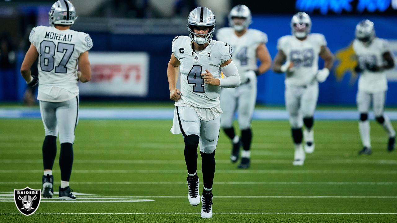 ESPN - The New Orleans Saints have emerged as the front runners to sign  former Las Vegas Raiders QB Derek Carr and an agreement could be reached as  early as today, sources