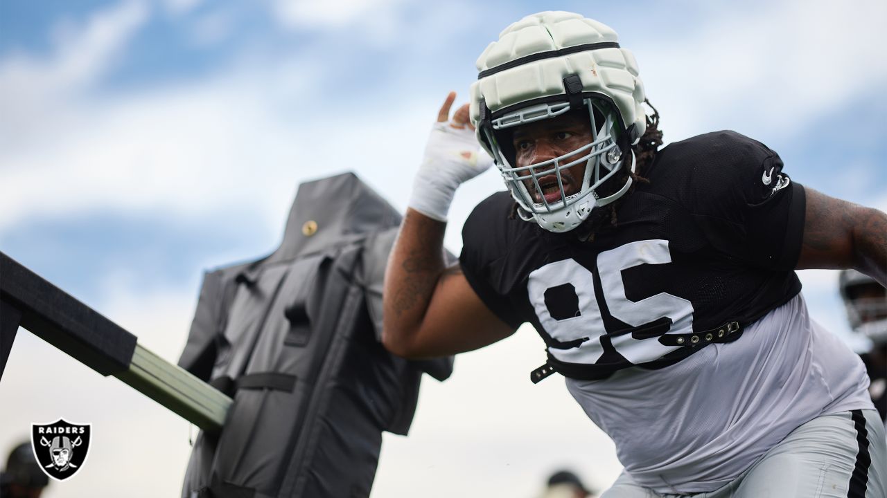 Raiders' Divine Deablo could be an intriguing part of the linebacker corps:  'He's got athleticism and range' - The Athletic