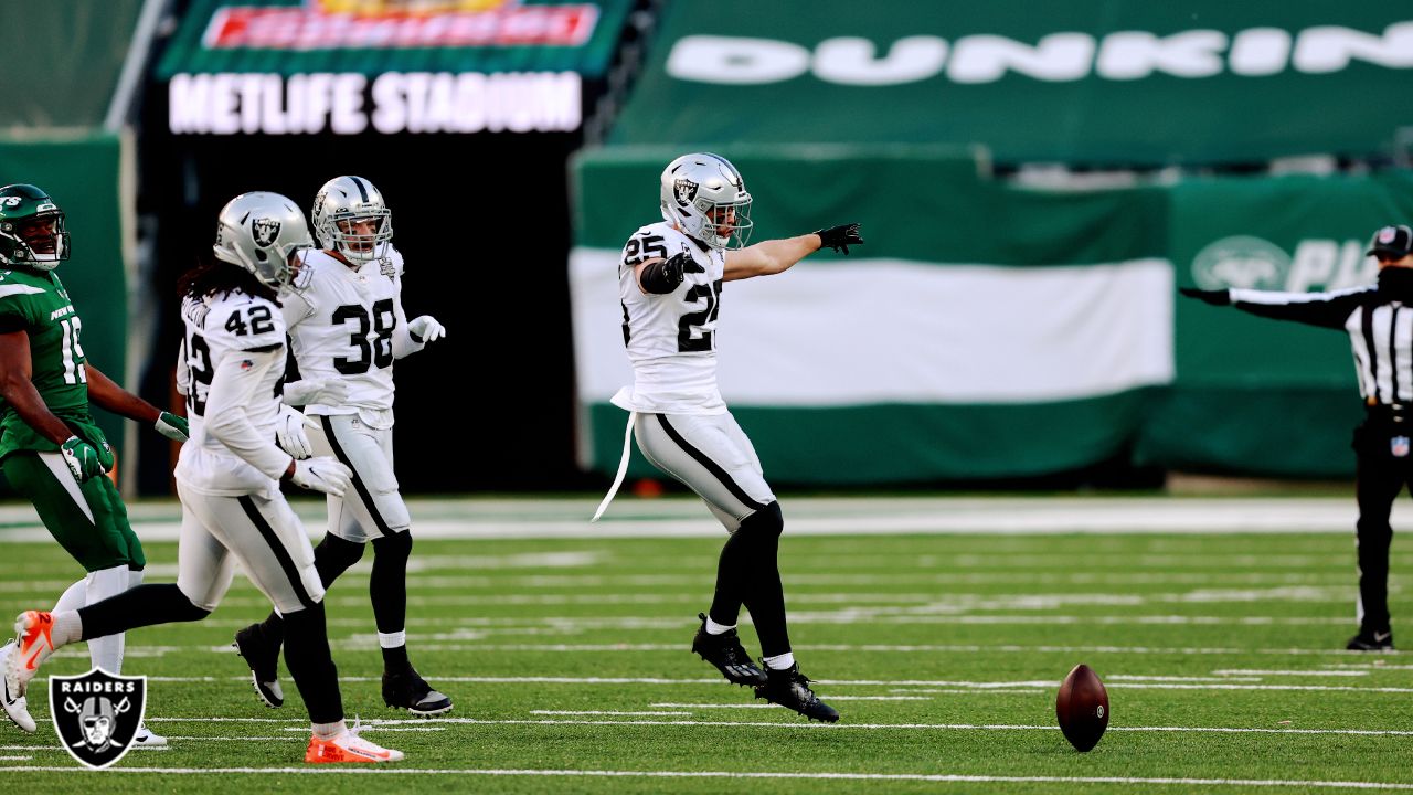 Raiders at Jets: How to watch the Silver and Black at MetLife Stadium