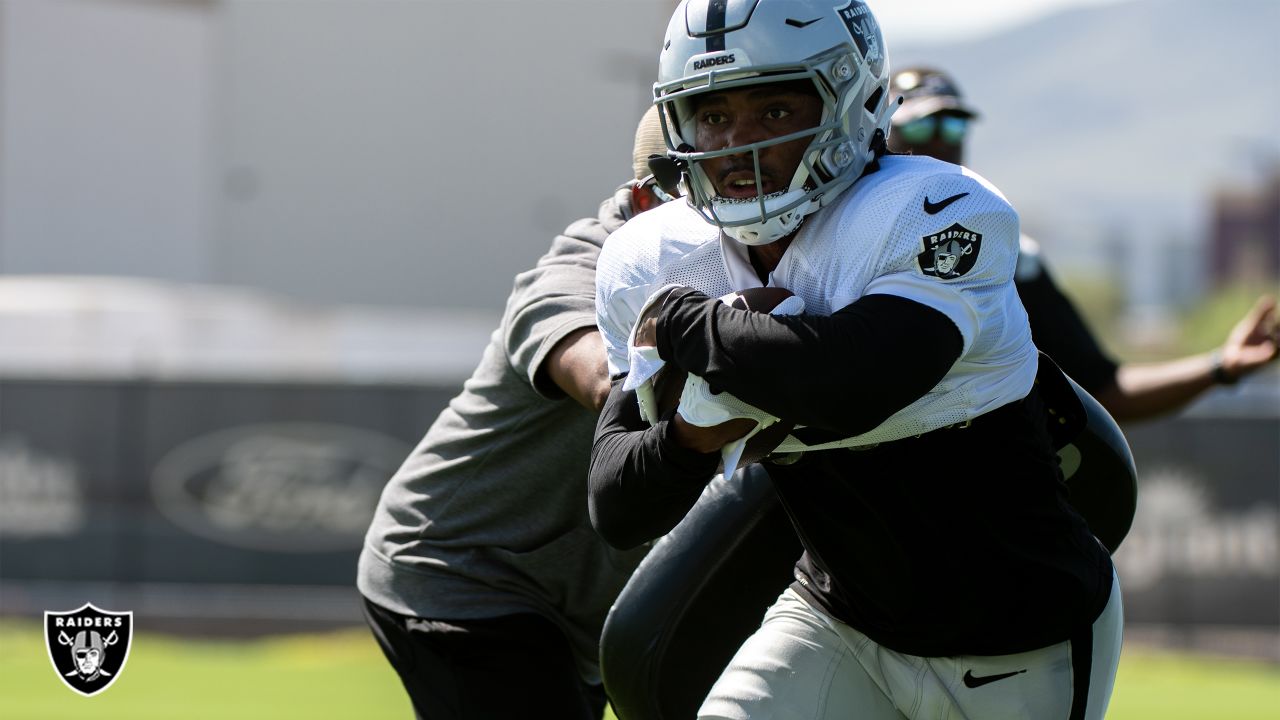 Raiders: Nate Hobbs emerging as potential star in Year 2 - BVM Sports