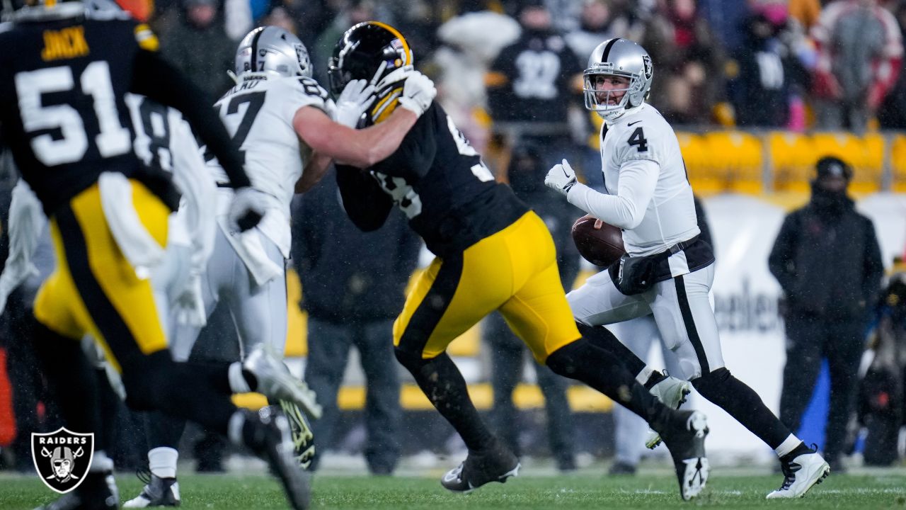 Steelers build lead, hold on vs. Raiders in Las Vegas