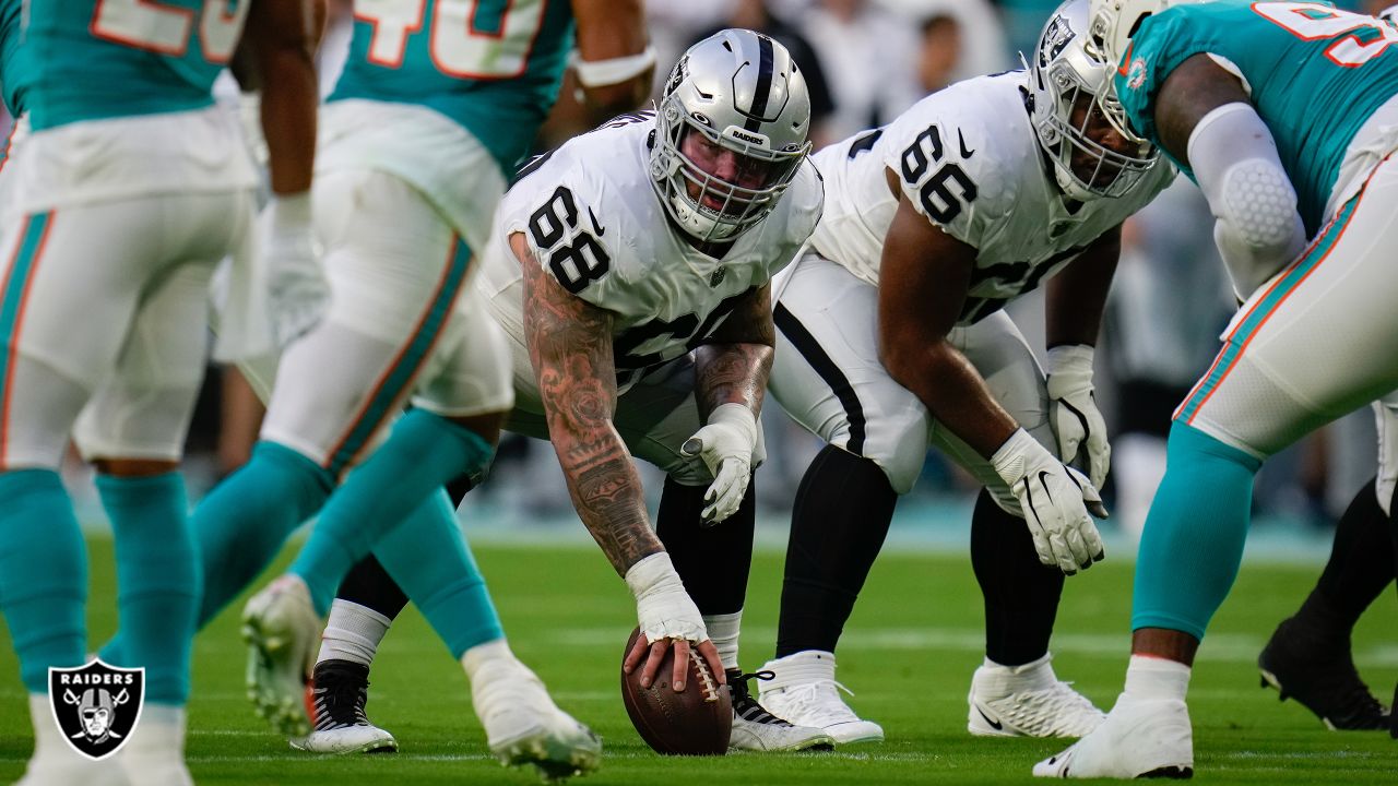 Best images from Raiders win over Dolphins in Week 2 of preseason