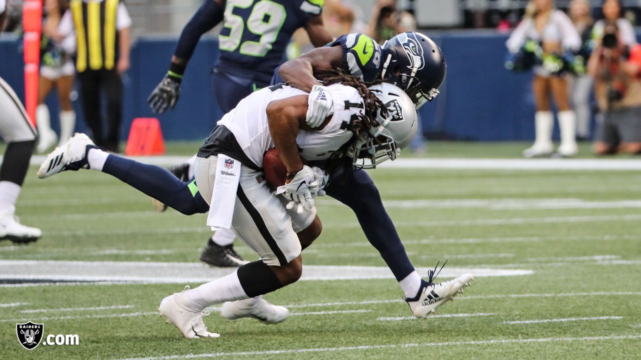 NFL preseason: E.J. Manuel tosses 3 TDs as Raiders topple Seahawks 30-19